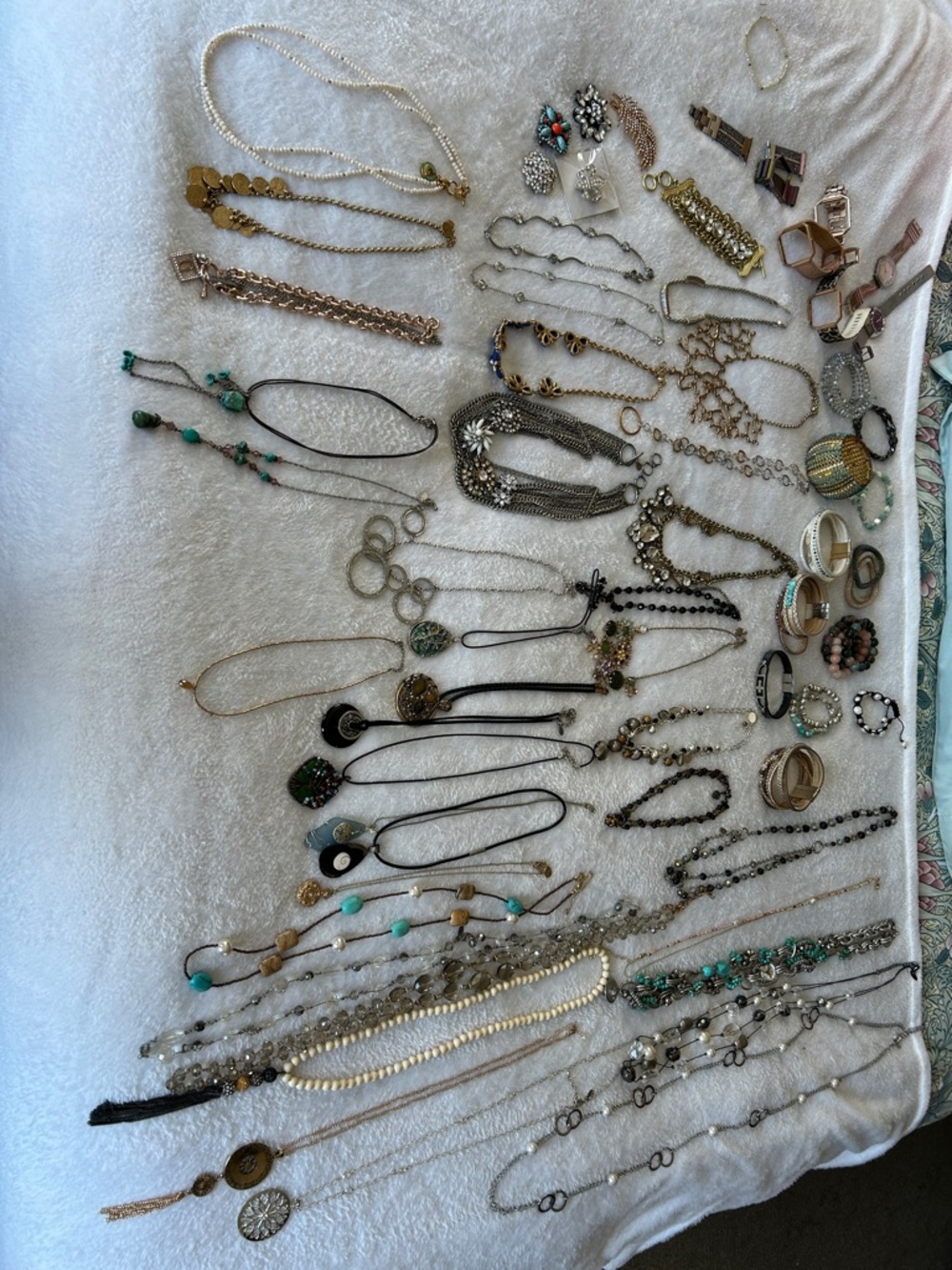 Costume jewelry lot